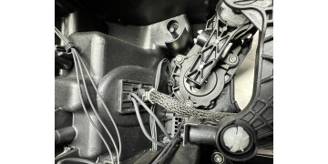 BMW F10 Xenon без машины: как проверить питание и шторку на снятой фаре