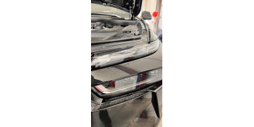 BMW X7: запотевание реснички фары и как найти негермет, а не гадать